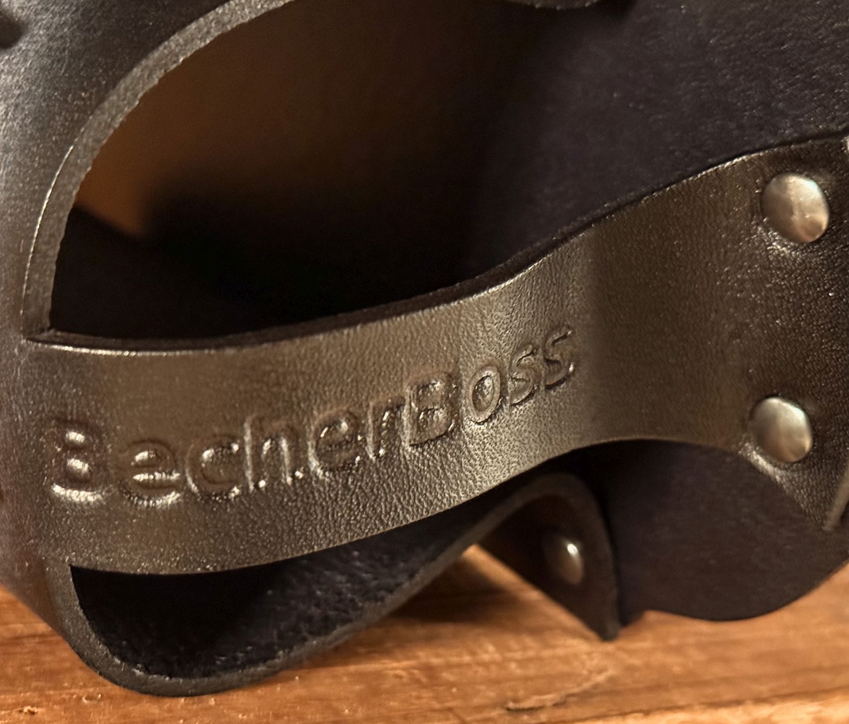 BecherBoss Getränkehalter Bergwolf schwarz