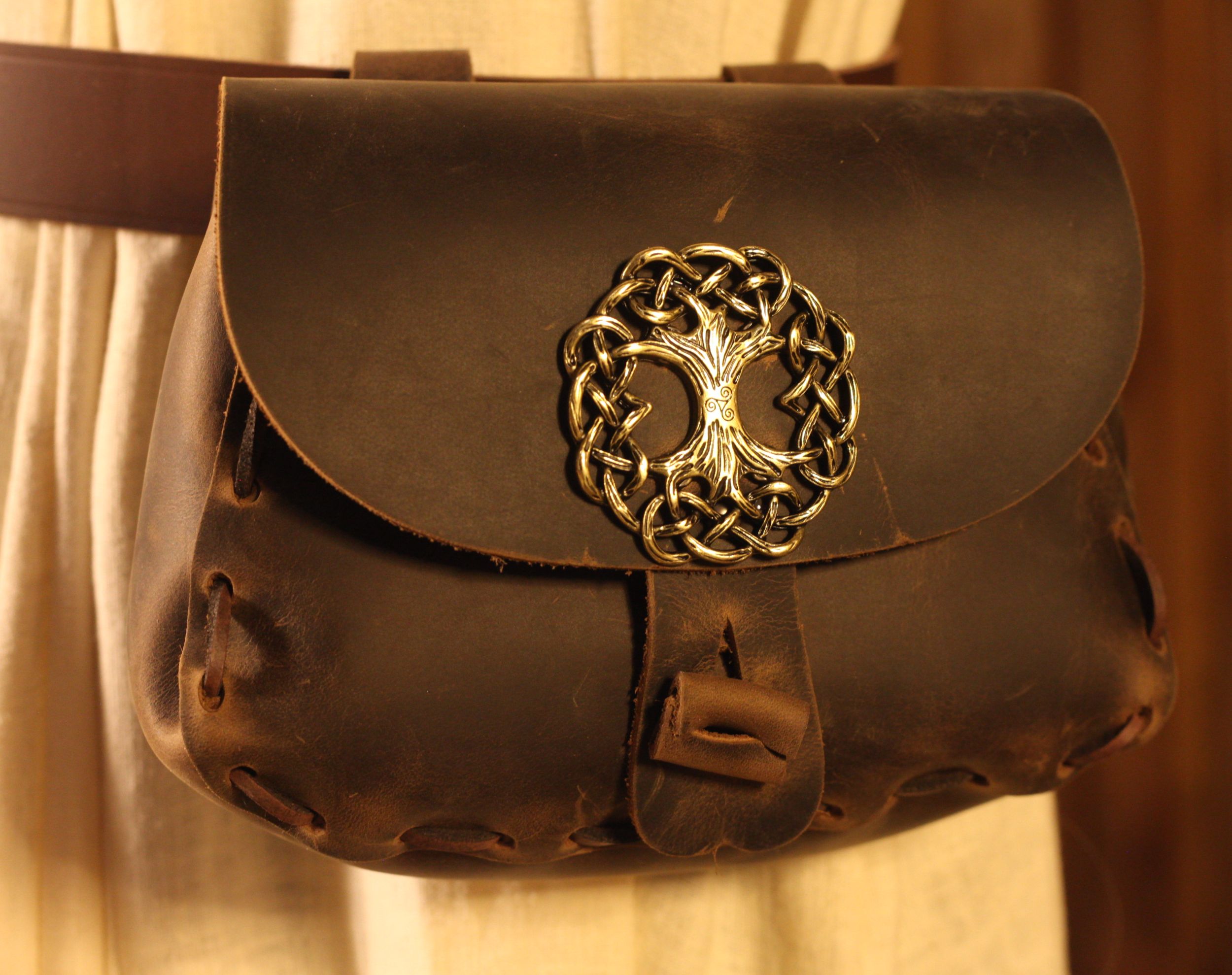 Braune mittelalterliche Tasche Lebensbaum