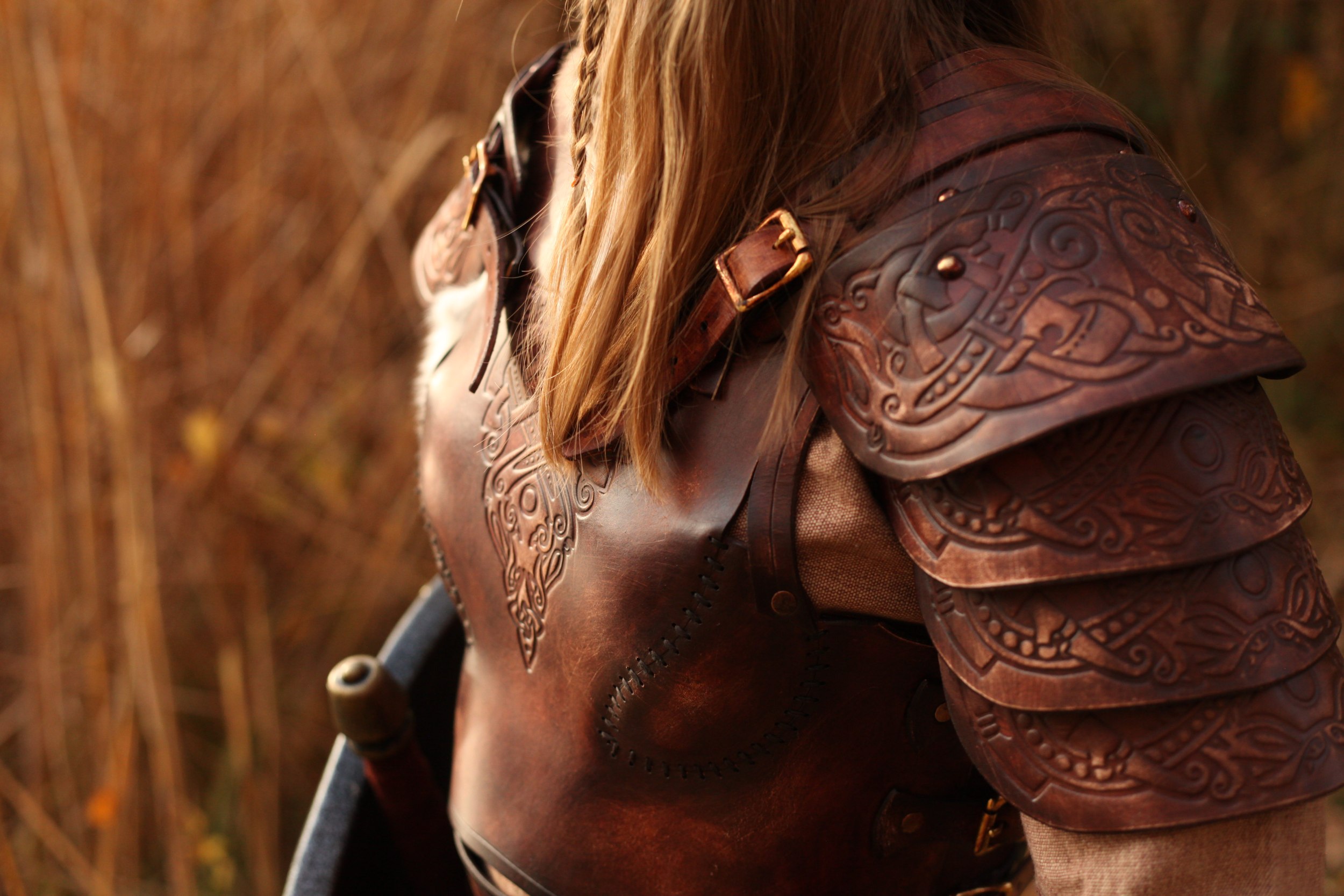 LARP Lederrüstung Schildmaid