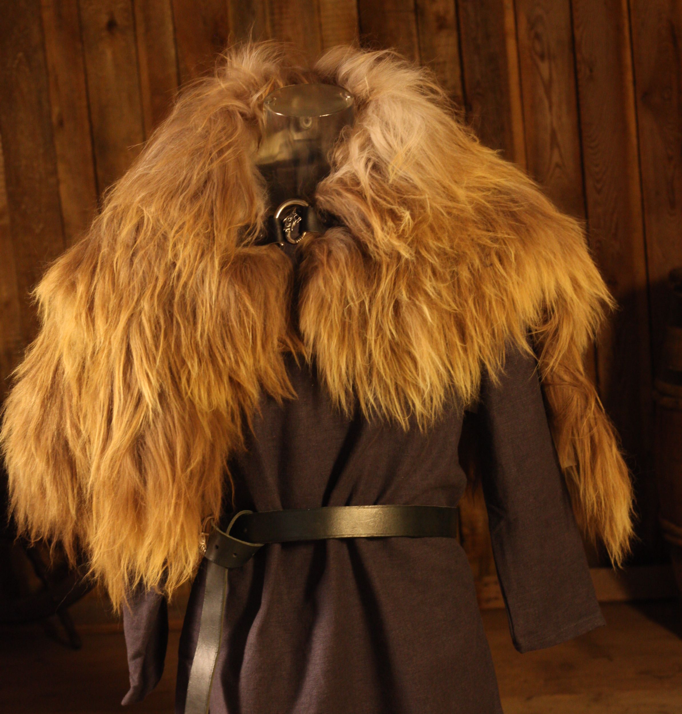 LARP Fellüberwurf braun meliert