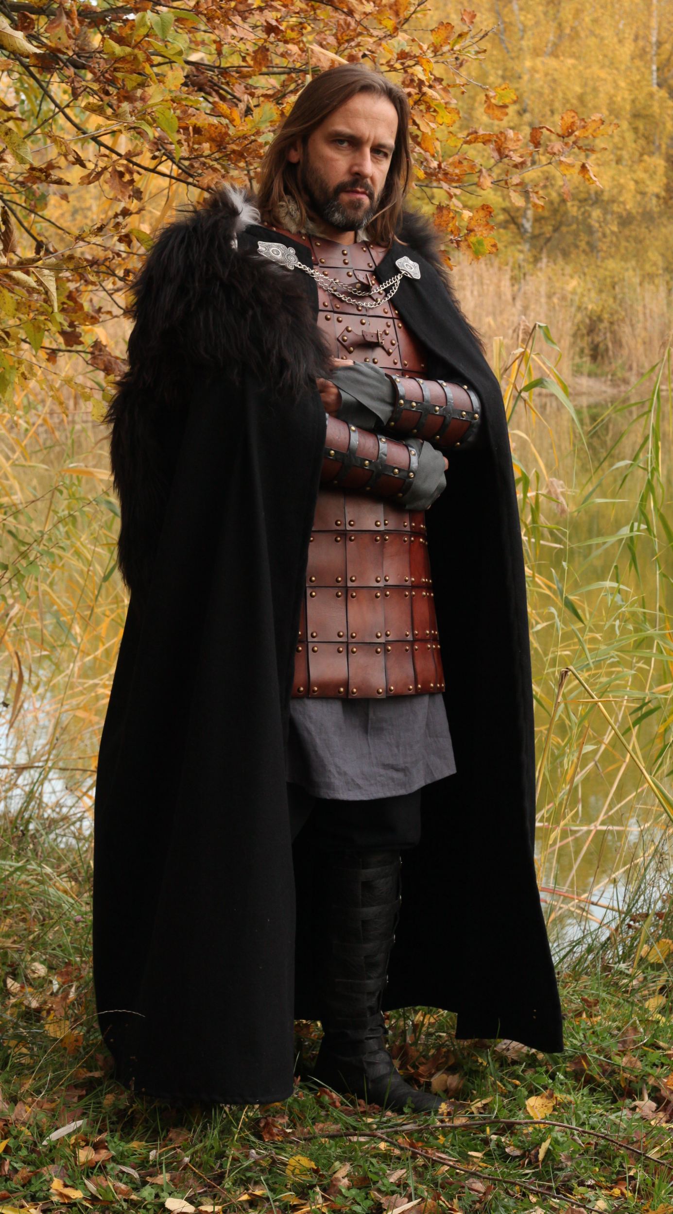 Wollumhang mit Fellüberwurf