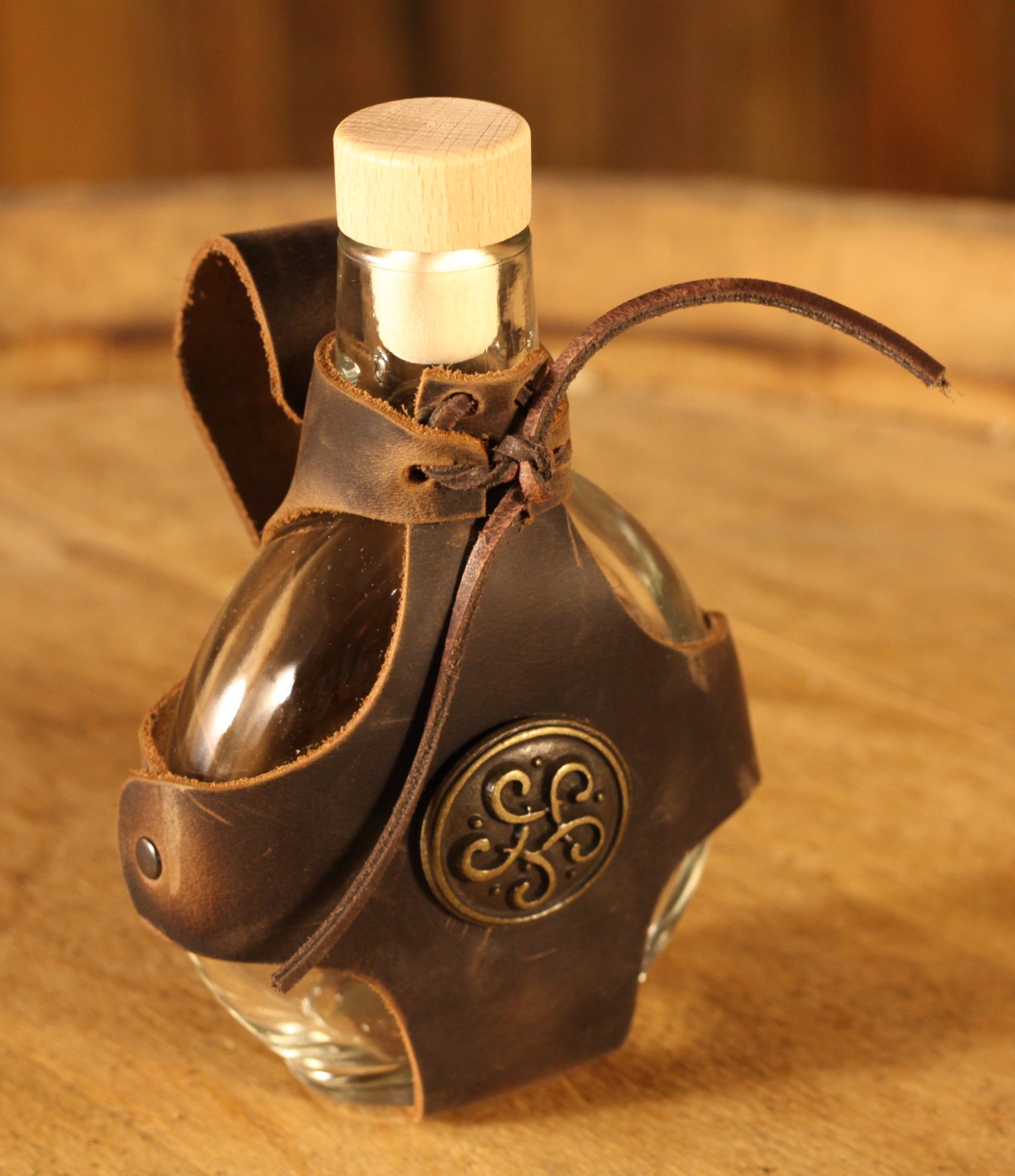 Flachmann mit Halter, 200ml, Keltischer Knoten